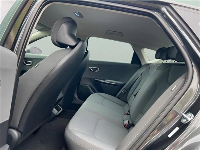 New 2025 Kia K4 LXS image 17