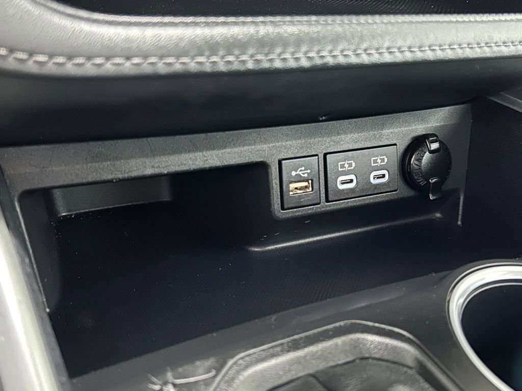 Used 2023 Toyota Highlander LE image 53