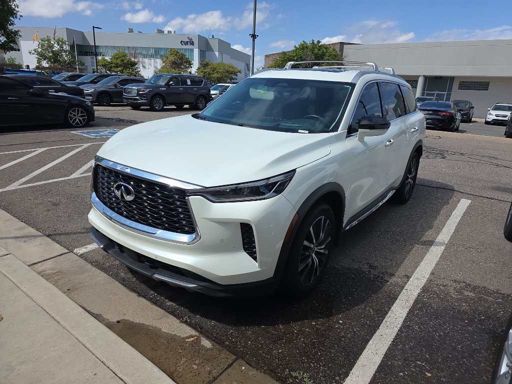 Used 2023 INFINITI QX60 Sensory w/ Vision Package