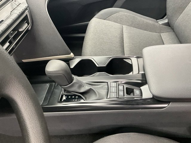 Used 2025 Toyota Camry SE image 19