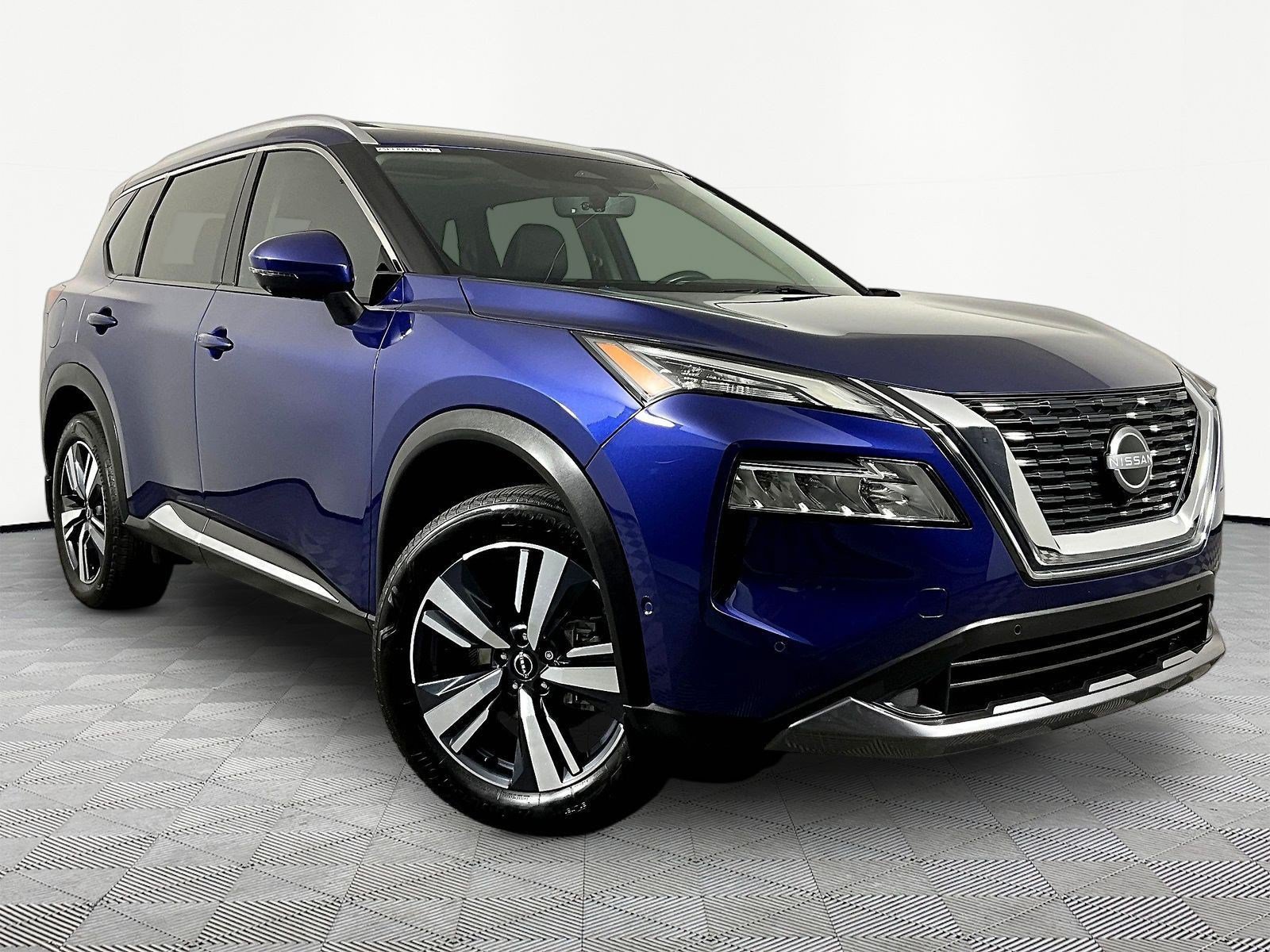 Certified 2023 Nissan Rogue SL w/ SL Premium Package AWD/4WD image 3