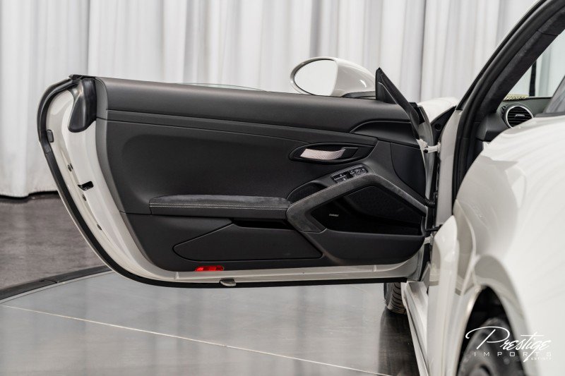 Used 2020 Porsche 718 Cayman GT4 image 22