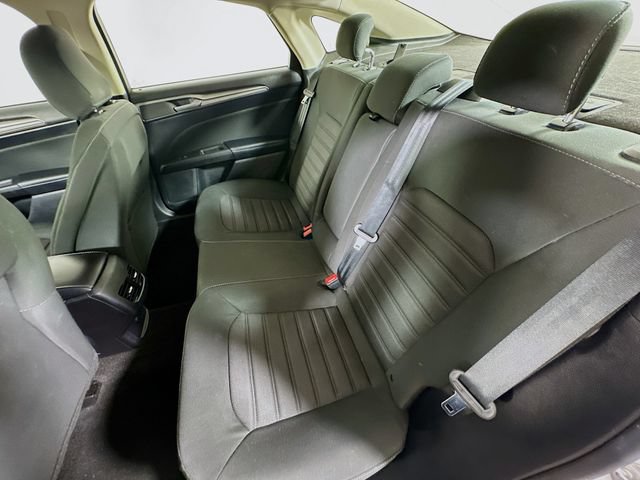 Used 2020 Ford Fusion SE FWD image 27