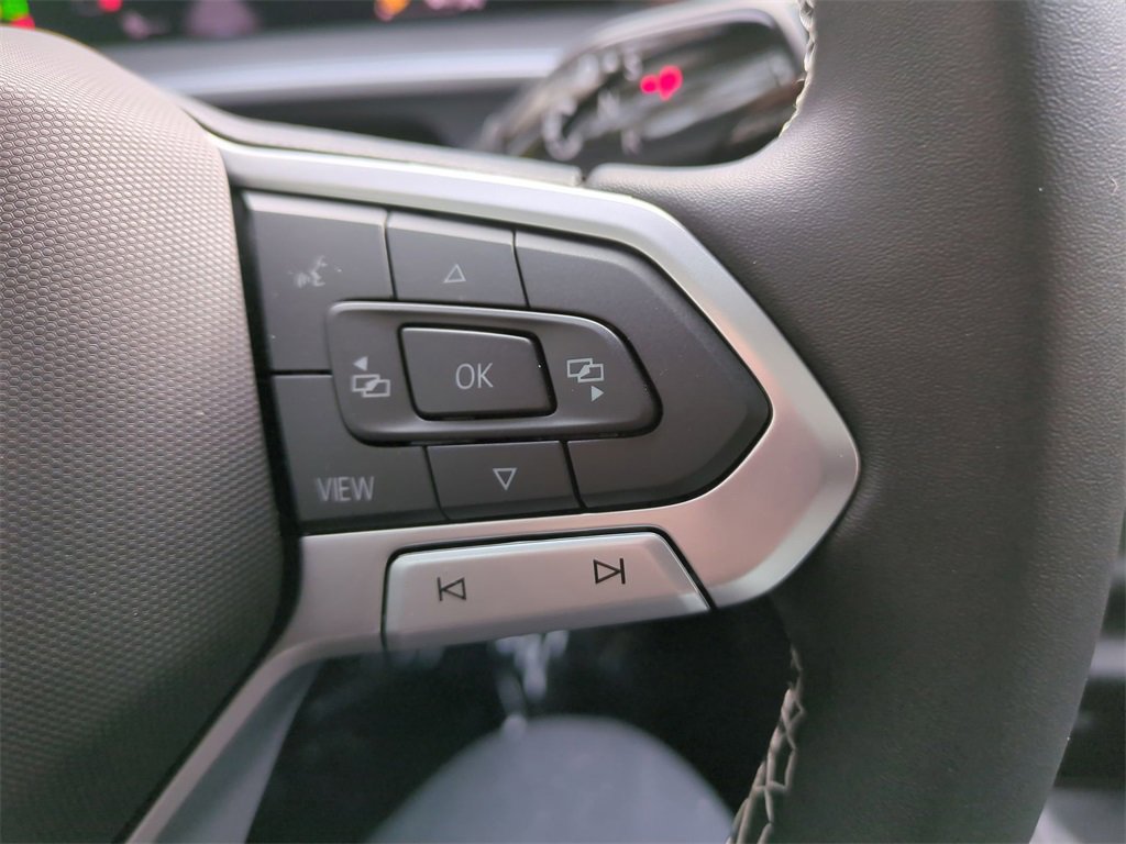 New 2026 Volkswagen Tiguan SE image 37