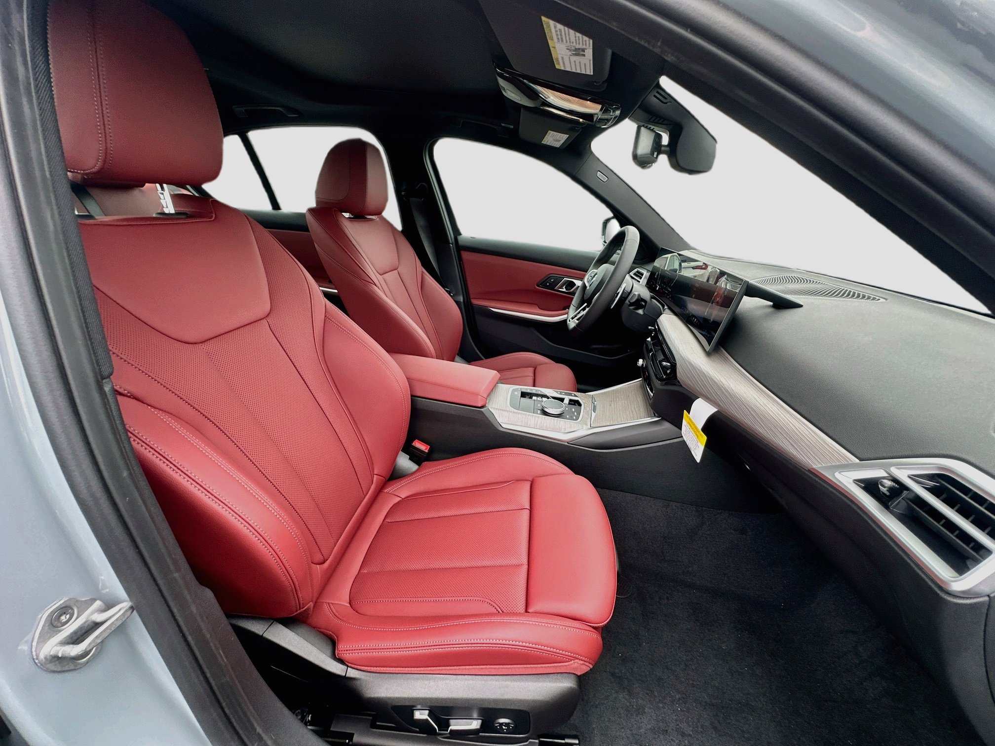 New 2026 BMW 330i Sedan w/ M Sport Package RWD image 24