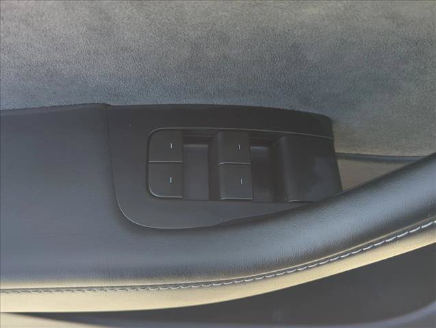 Used 2023 Tesla Model Y Long Range AWD/4WD image 11