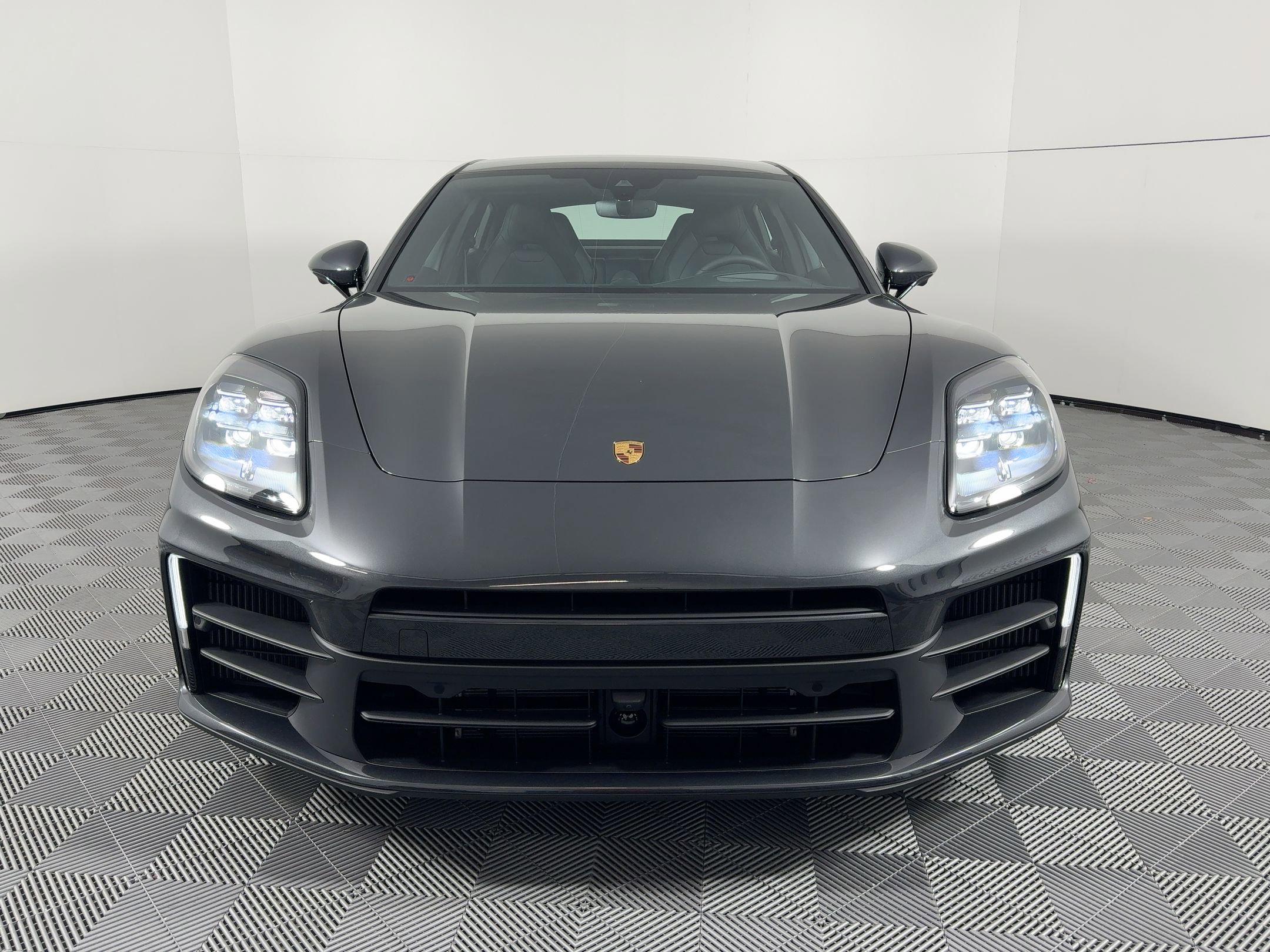 New 2026 Porsche Panamera 4 image 6