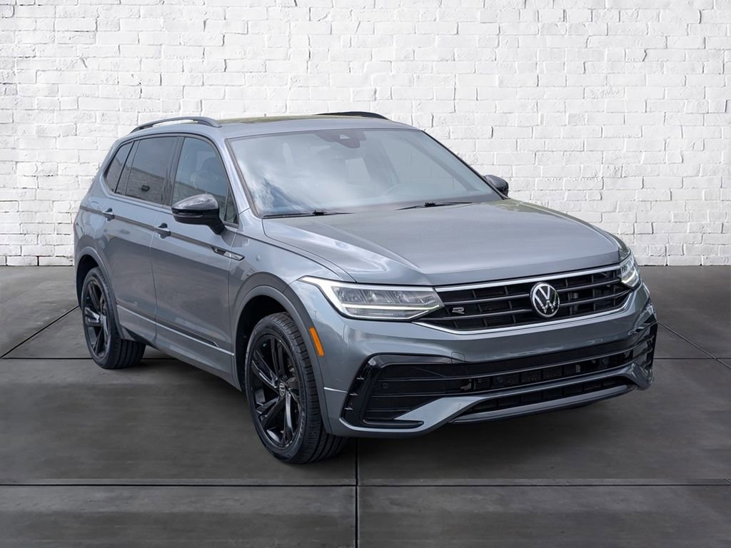 Used 2023 Volkswagen Tiguan SE R-Line FWD image 1