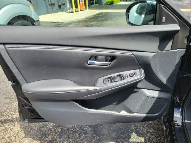 Used 2022 Nissan Sentra SV w/ All-Weather Package FWD image 16