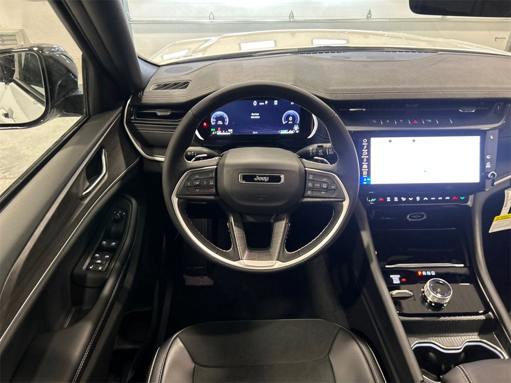 New 2026 Jeep Grand Cherokee Laredo image 27