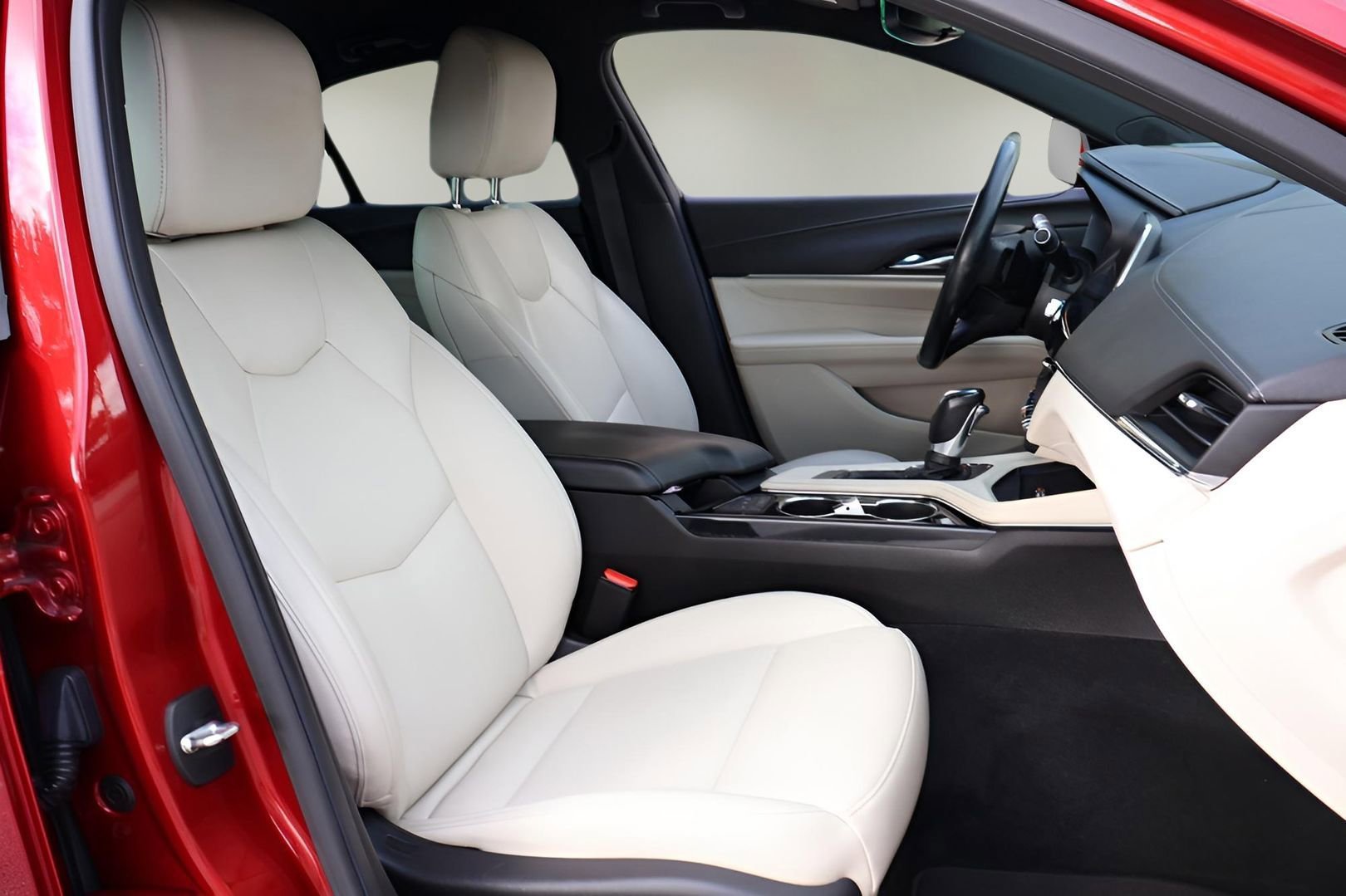 Used 2023 Cadillac CT4 Luxury w/ Cold Weather Package image 18