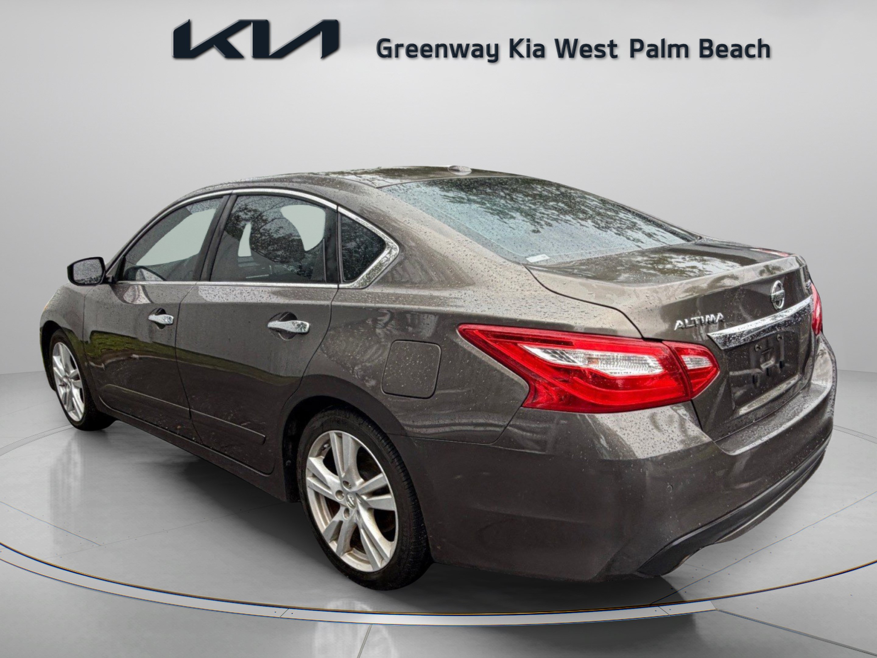 Used 2016 Nissan Altima 3.5 SL FWD image 5