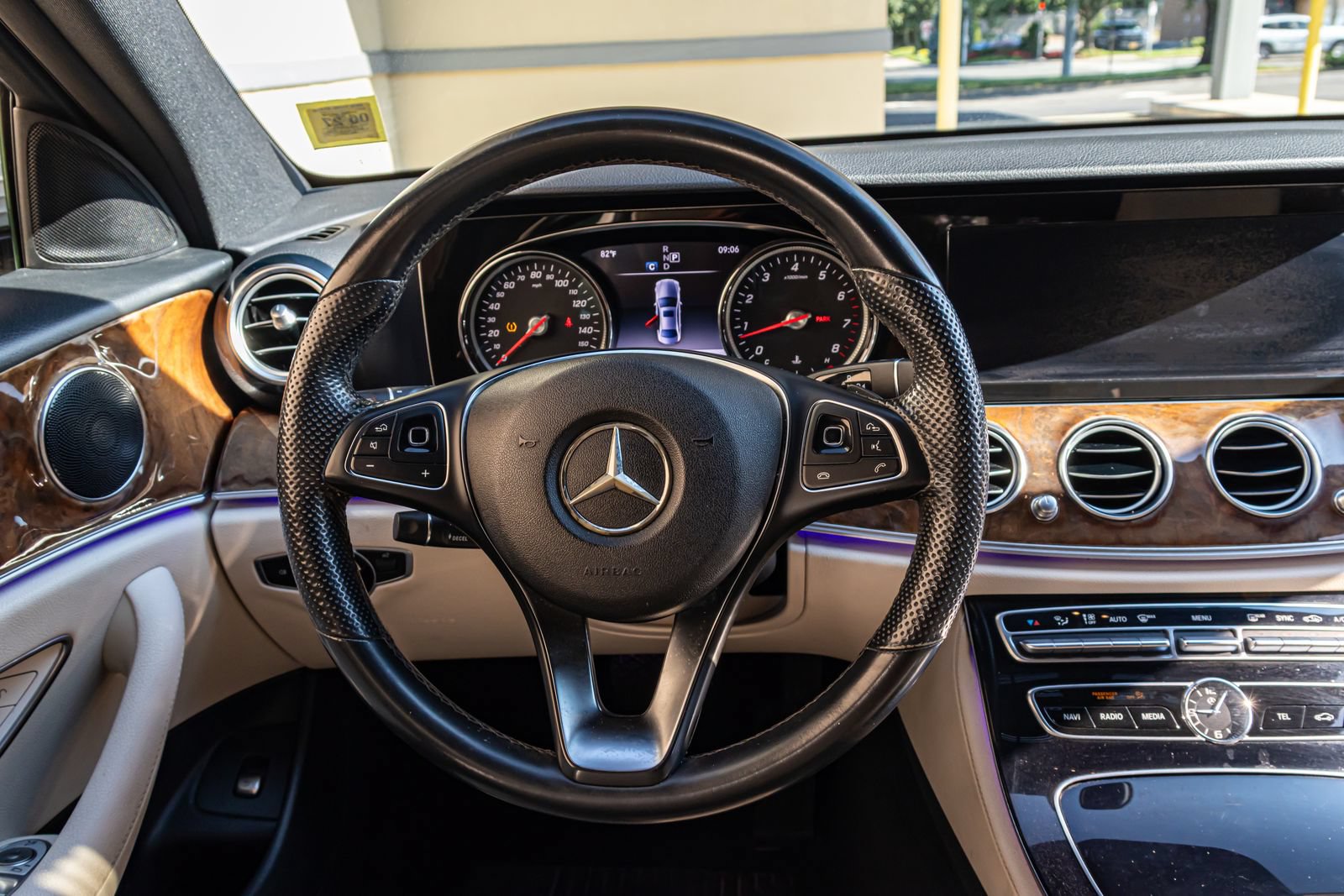 Used 2017 Mercedes-Benz E 300 image 19