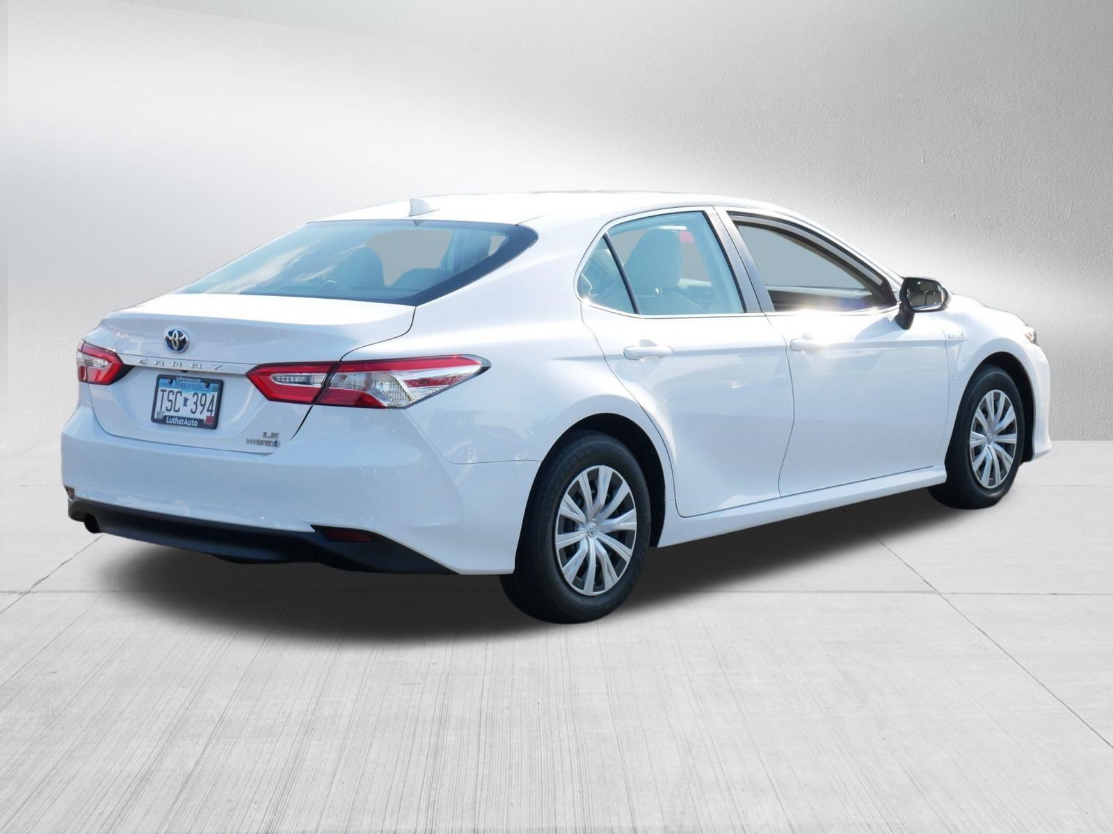 Used 2019 Toyota Camry LE FWD image 7
