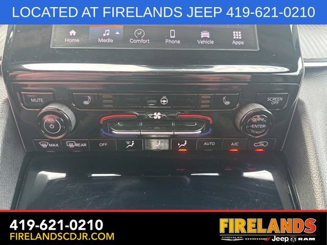 Used 2023 Jeep Grand Cherokee L Laredo image 29