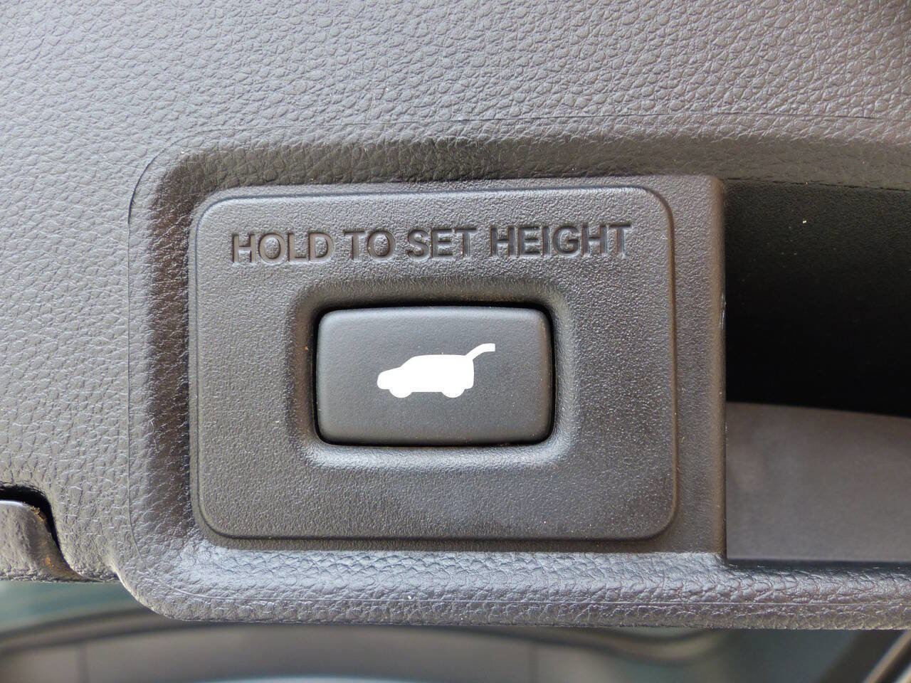 Used 2025 Acura RDX SH-AWD w/ Technology Package image 26