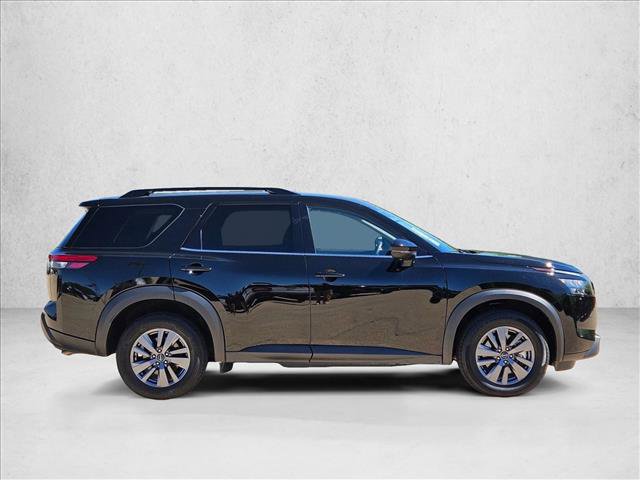 Used 2025 Nissan Pathfinder SV AWD/4WD image 4