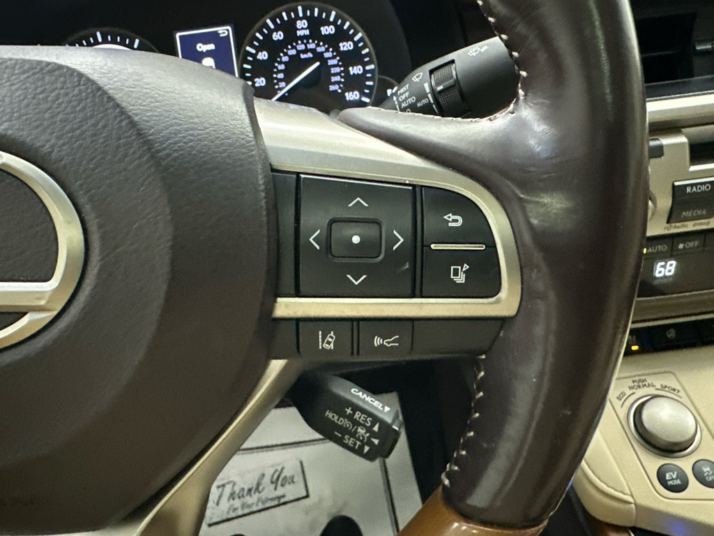 Used 2018 Lexus ES 300h w/ Luxury Package FWD image 27