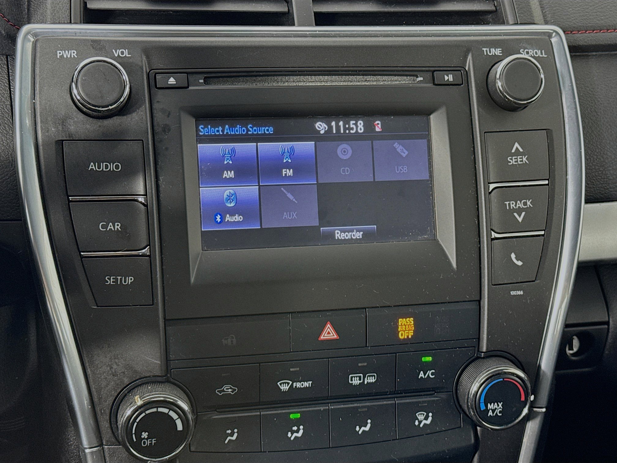 Used 2015 Toyota Camry SE FWD image 14