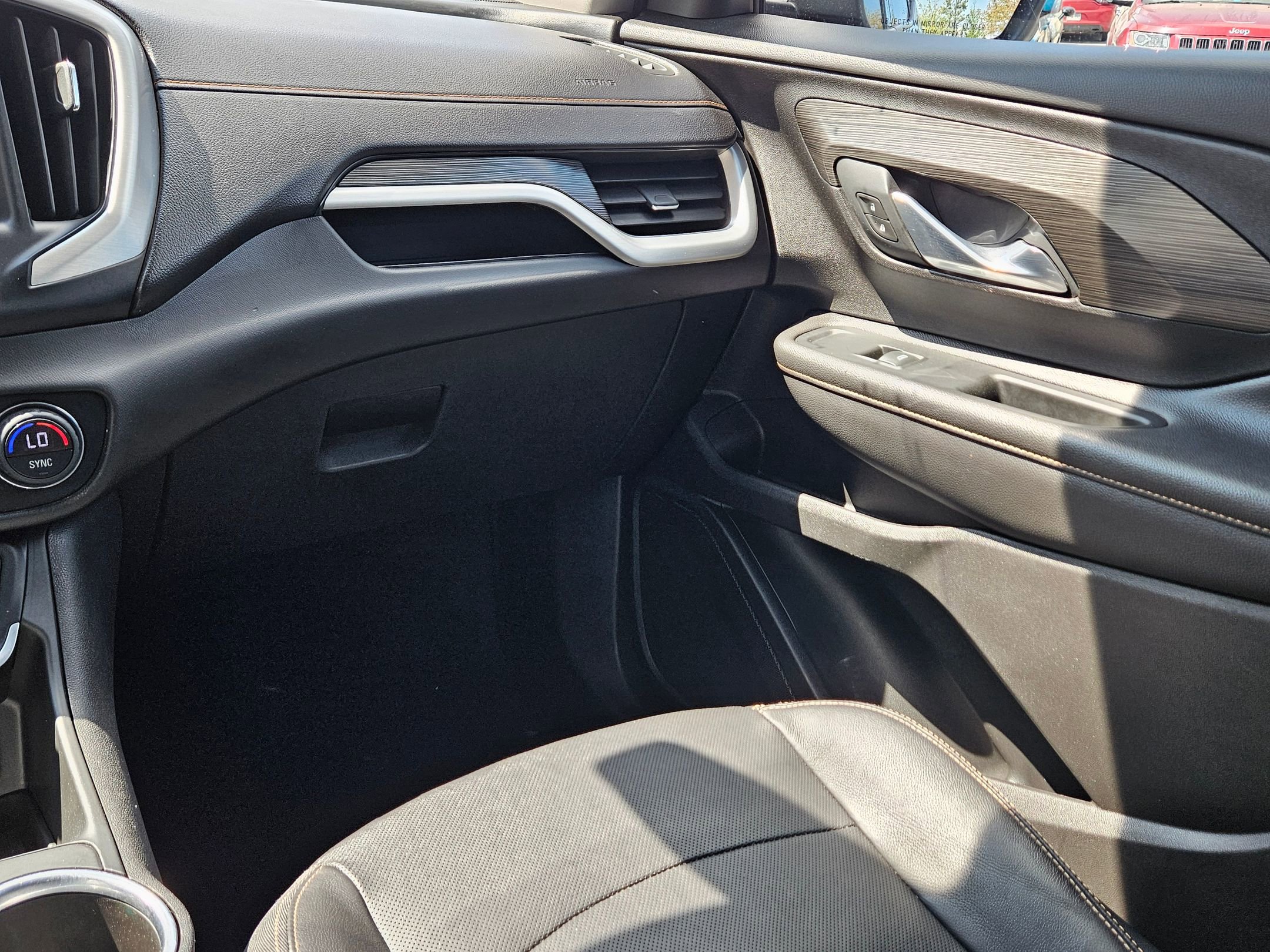 Used 2019 GMC Terrain SLT w/ Preferred Package image 11