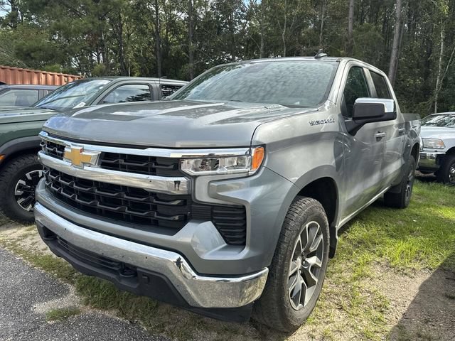 Used 2023 Chevrolet Silverado 1500 LT w/ Leather Package AWD/4WD image 8