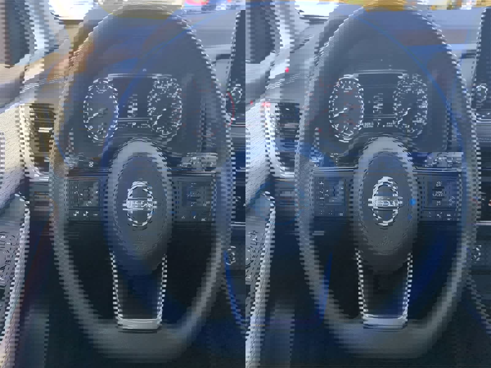 Used 2023 Nissan Rogue SV image 21