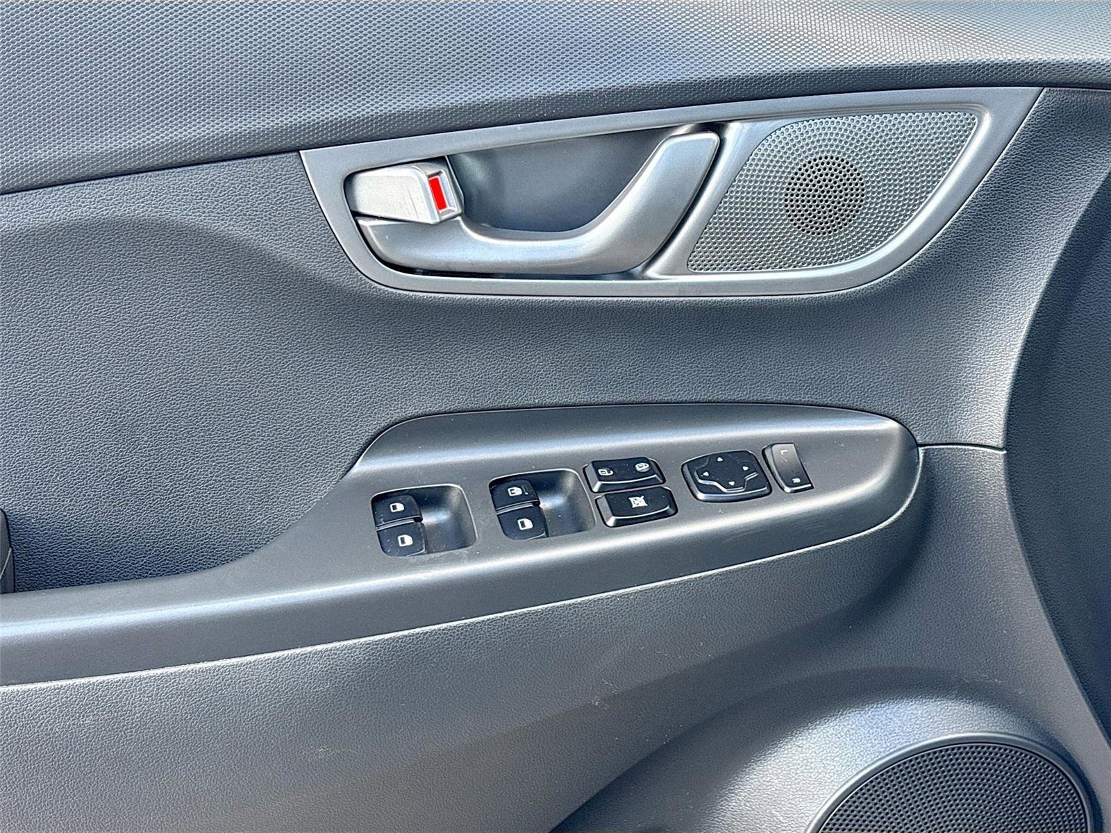 Used 2021 Hyundai Kona SEL image 18