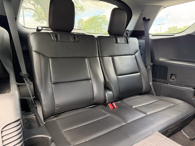 Used 2022 Ford Explorer XLT w/ Equipment Group 202A RWD image 19