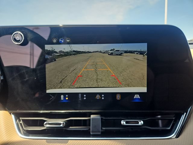 Used 2026 Chevrolet Equinox ACTIV w/ Convenience Package III AWD/4WD image 21
