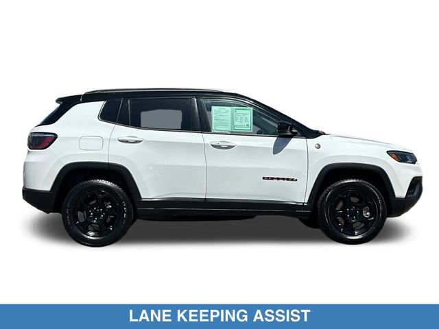 Used 2024 Jeep Compass Trailhawk AWD/4WD image 4