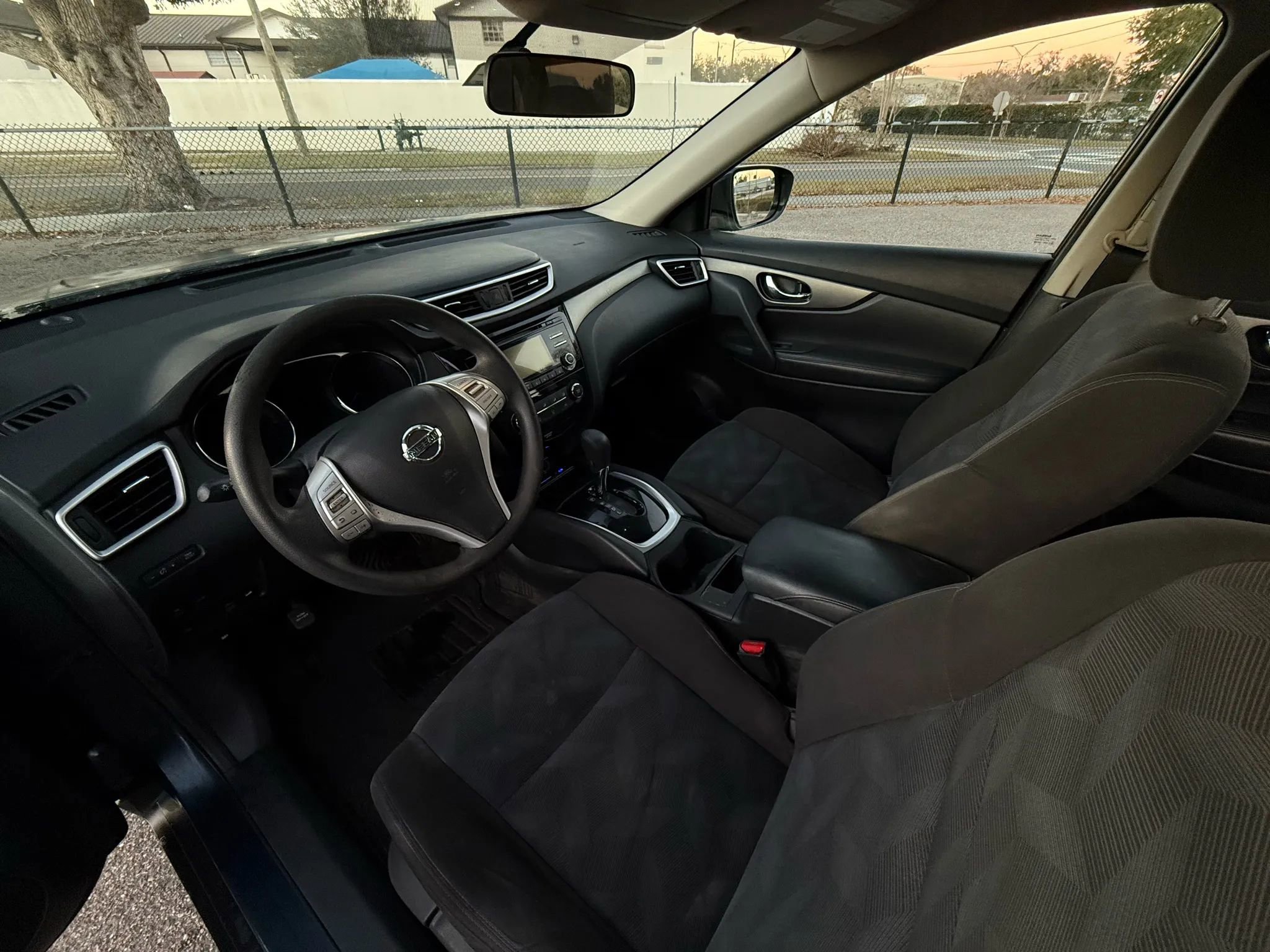 Used 2016 Nissan Rogue S image 12