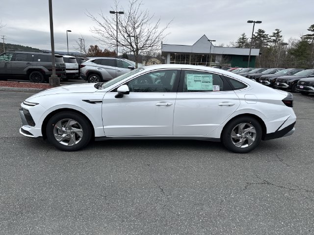 New 2026 Hyundai Sonata SE FWD image 2