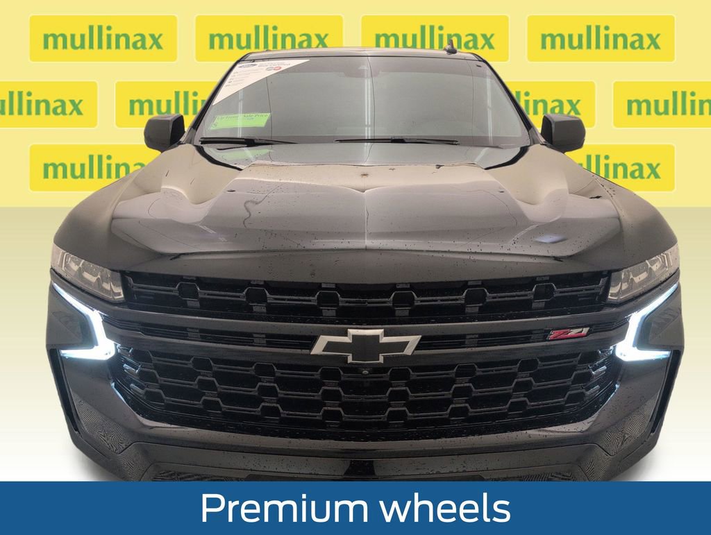 Used 2023 Chevrolet Suburban Z71 w/ Luxury Package AWD/4WD image 15