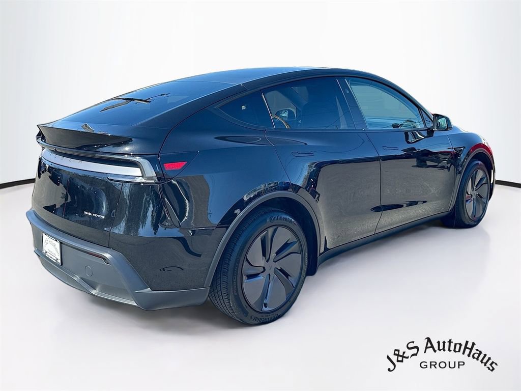 Used 2026 Tesla Model Y Long Range AWD/4WD image 7