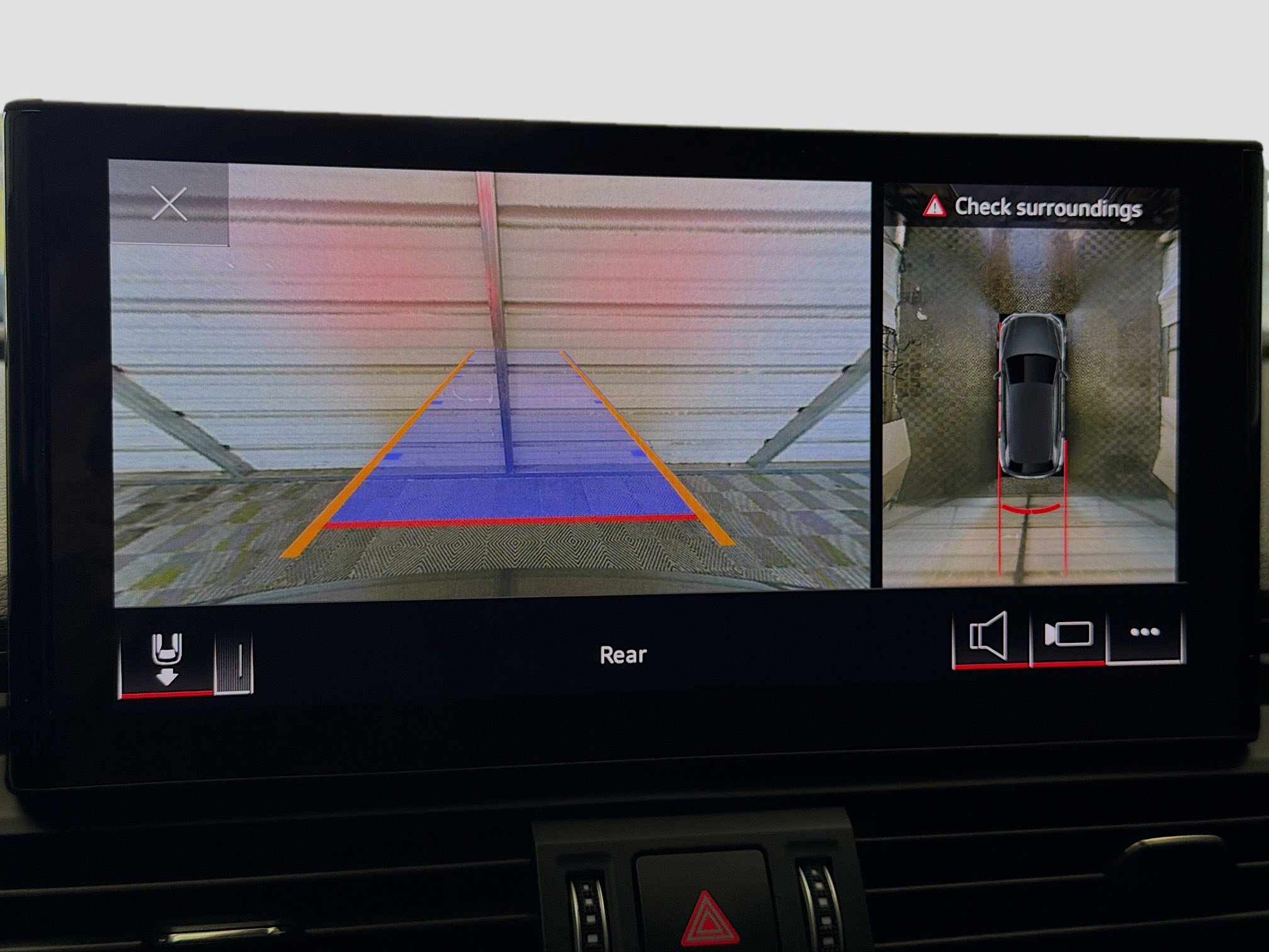 Used 2024 Audi Q5 e Premium Plus w/ Premium Plus Package image 16