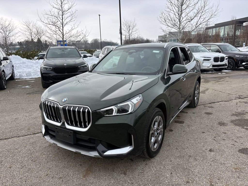 Used 2025 BMW X1 xDrive28i w/ Premium Package image 3