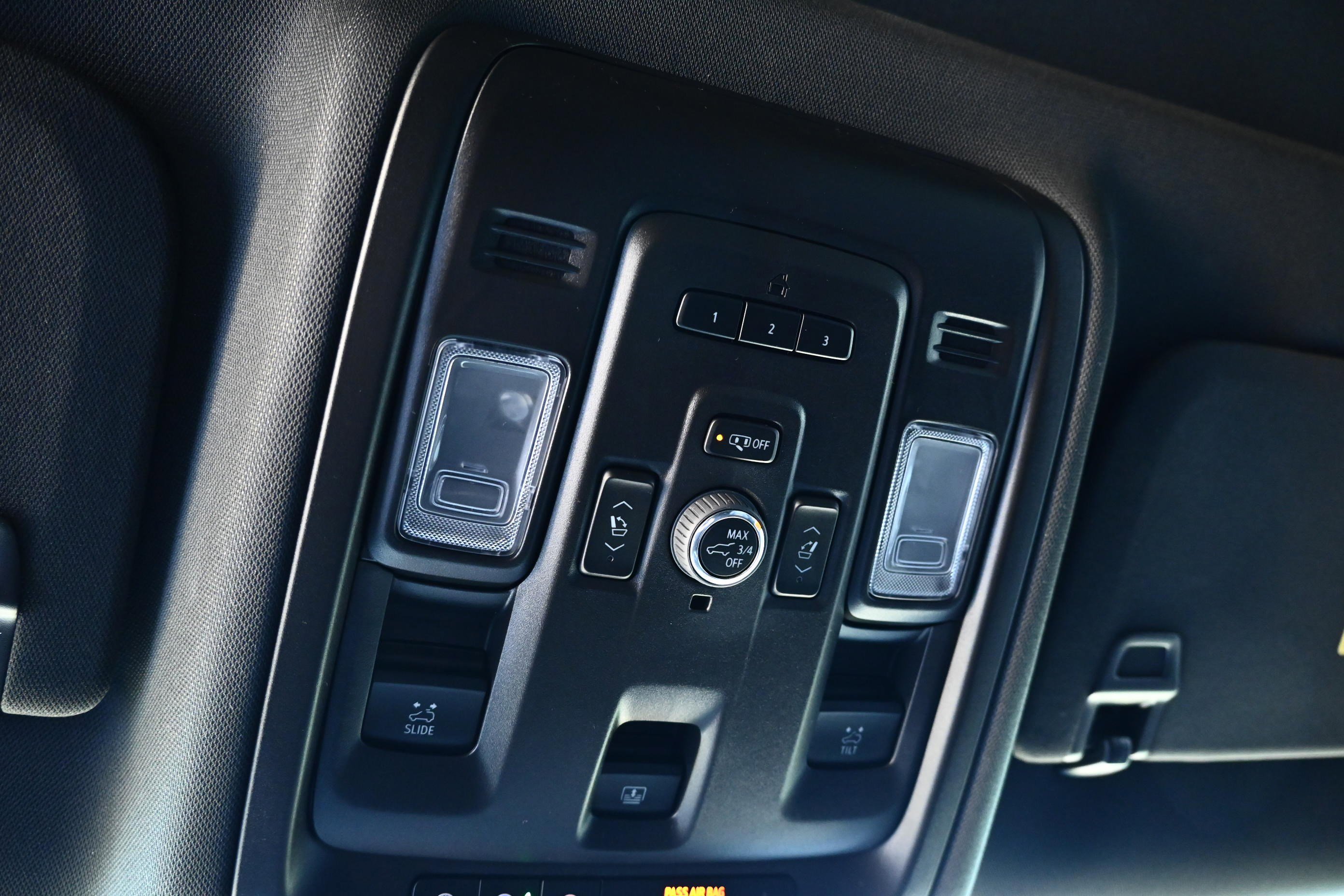 Used 2024 GMC Yukon AT4 w/ Technology Package image 38