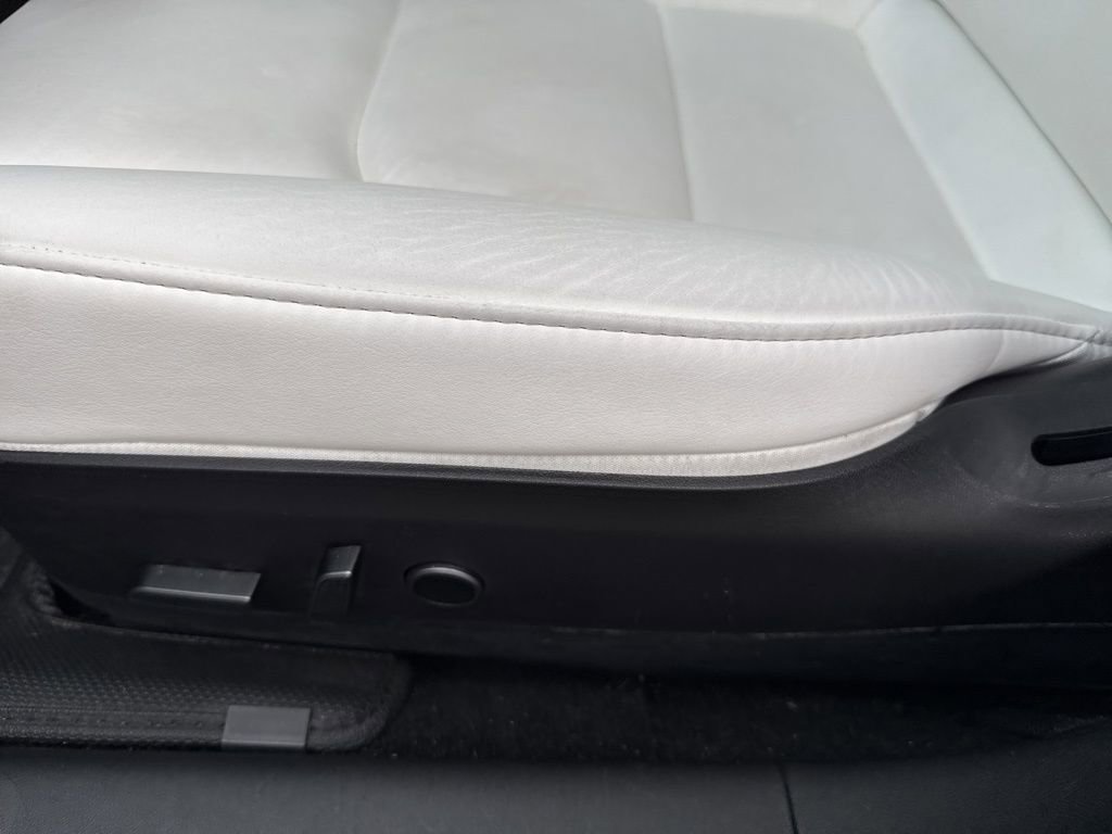 Used 2022 Tesla Model 3 Performance image 16