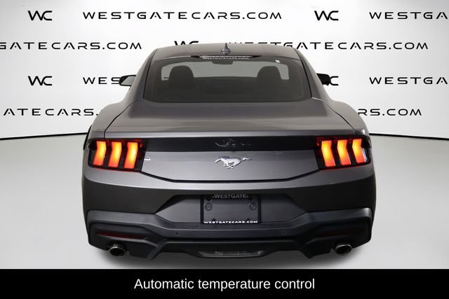 Used 2025 Ford Mustang Coupe RWD image 4