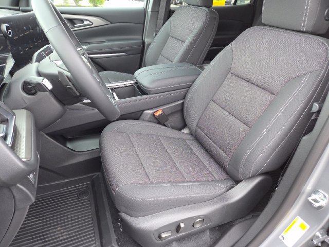 New 2026 Chevrolet Traverse LT w/ Driver Confidence Package AWD/4WD image 33