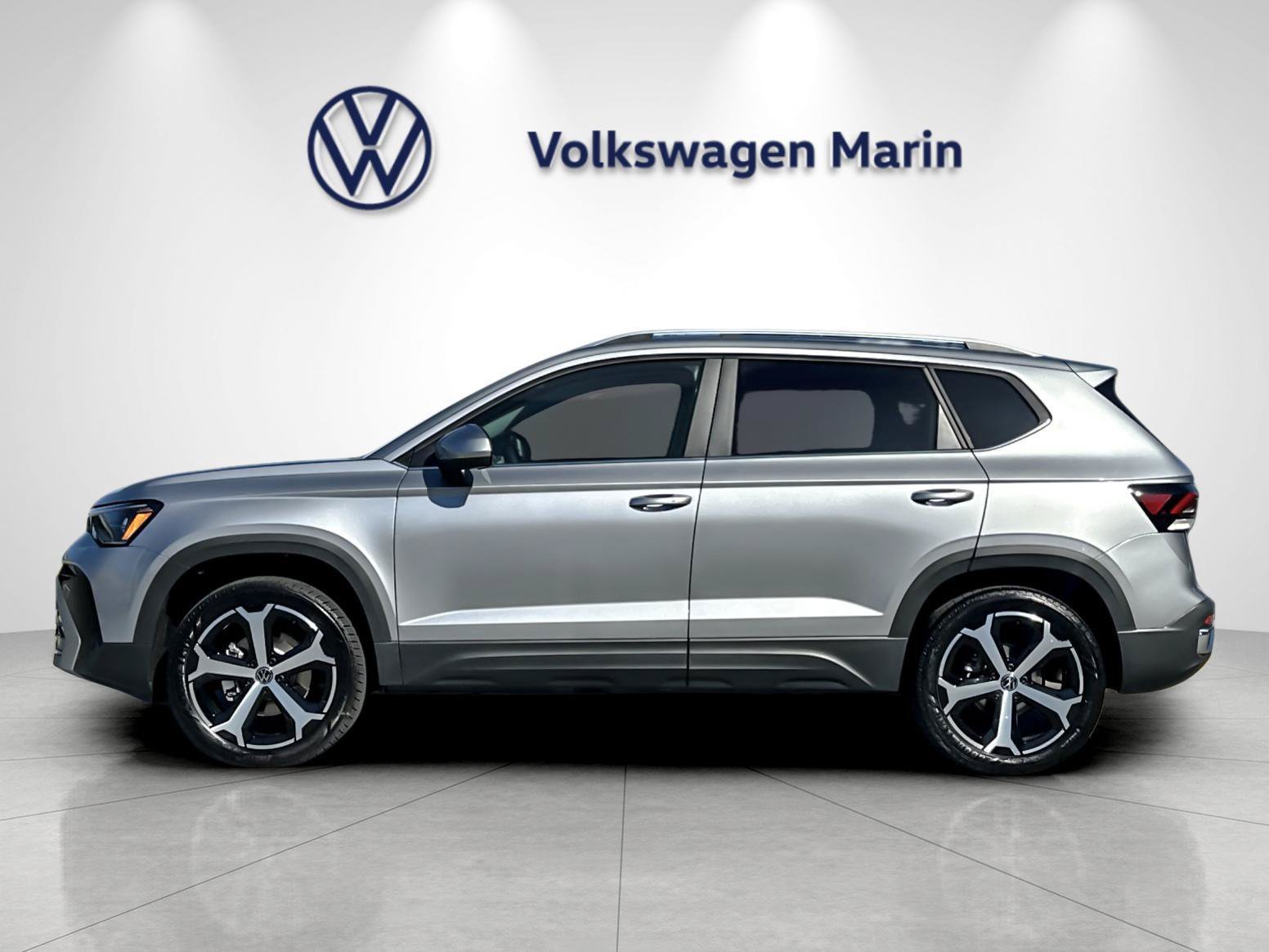 New 2026 Volkswagen Taos SEL AWD/4WD image 2