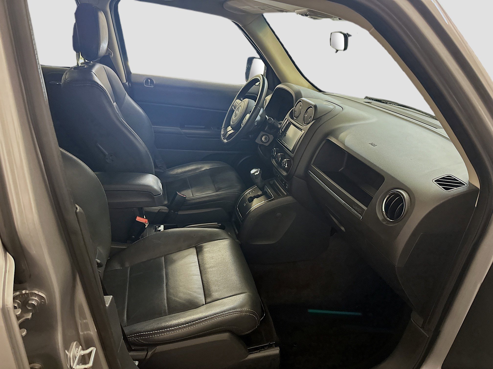 Used 2015 Jeep Patriot High Altitude AWD/4WD image 31