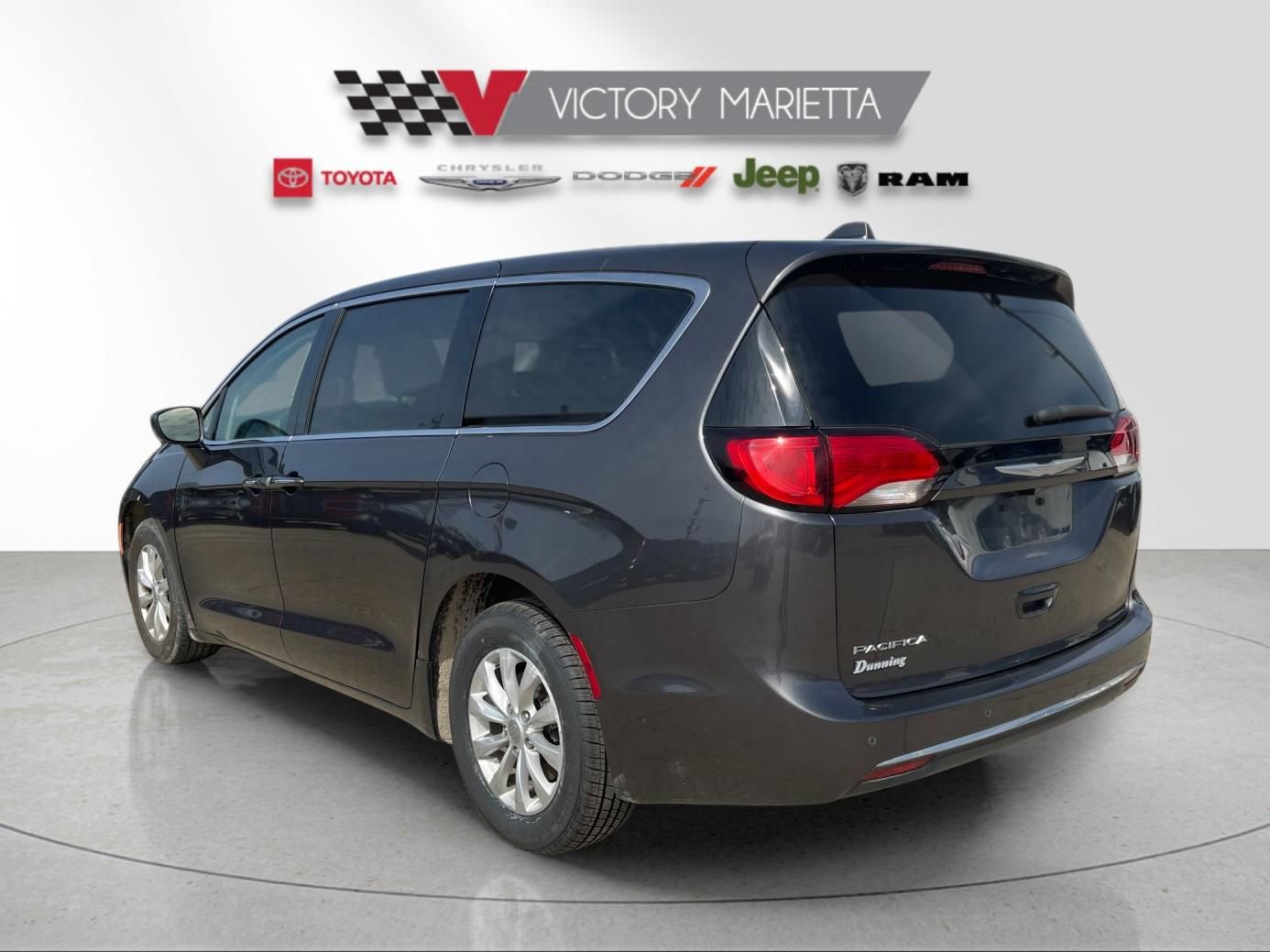 Used 2018 Chrysler Pacifica Touring Plus w/ Tire & Wheel Group image 3