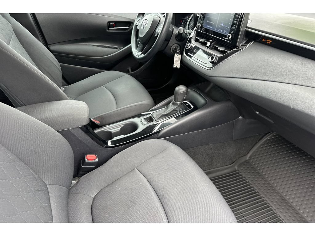 Used 2022 Toyota Corolla LE FWD image 16
