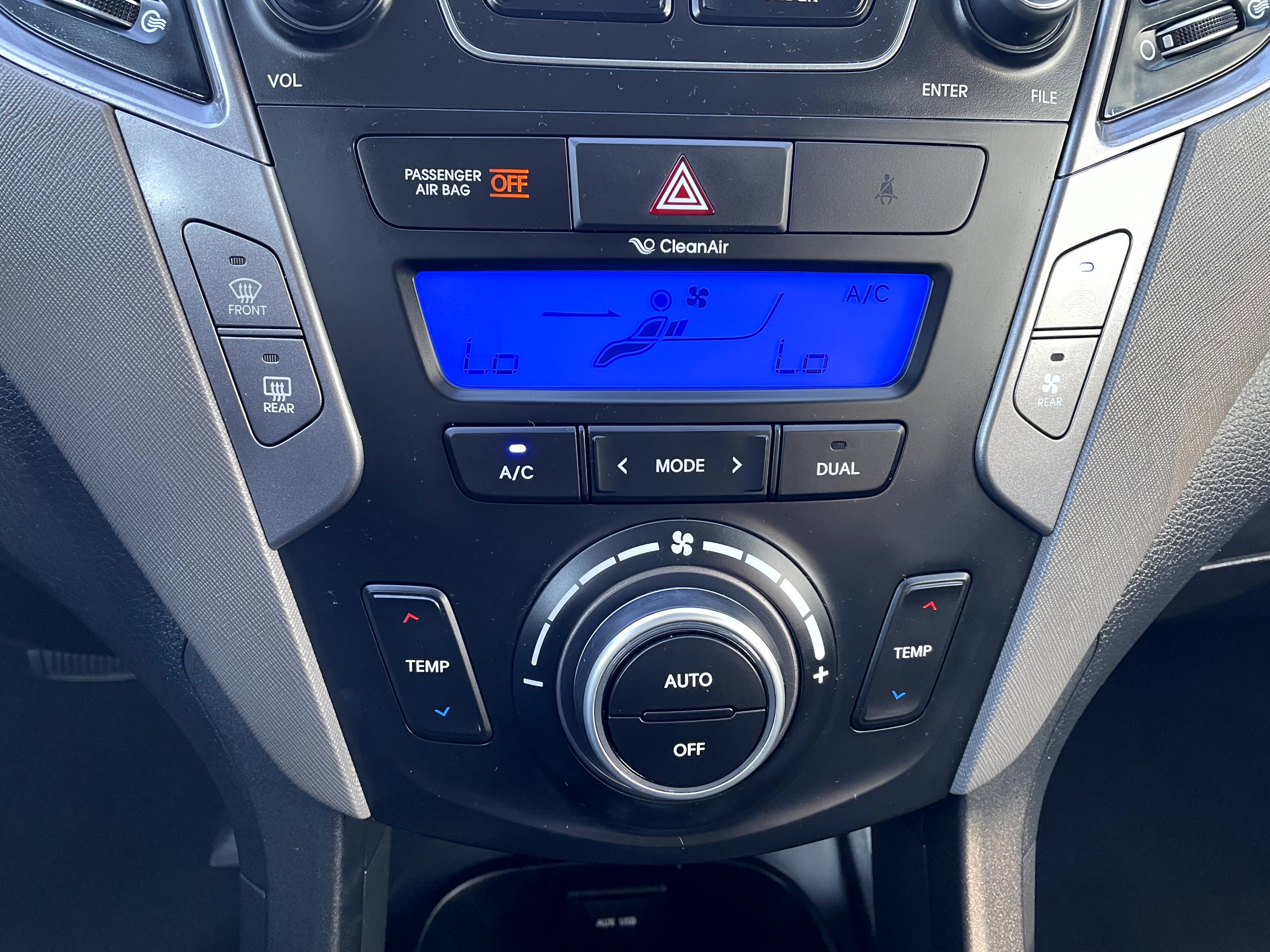 Used 2014 Hyundai Santa Fe Limited image 16