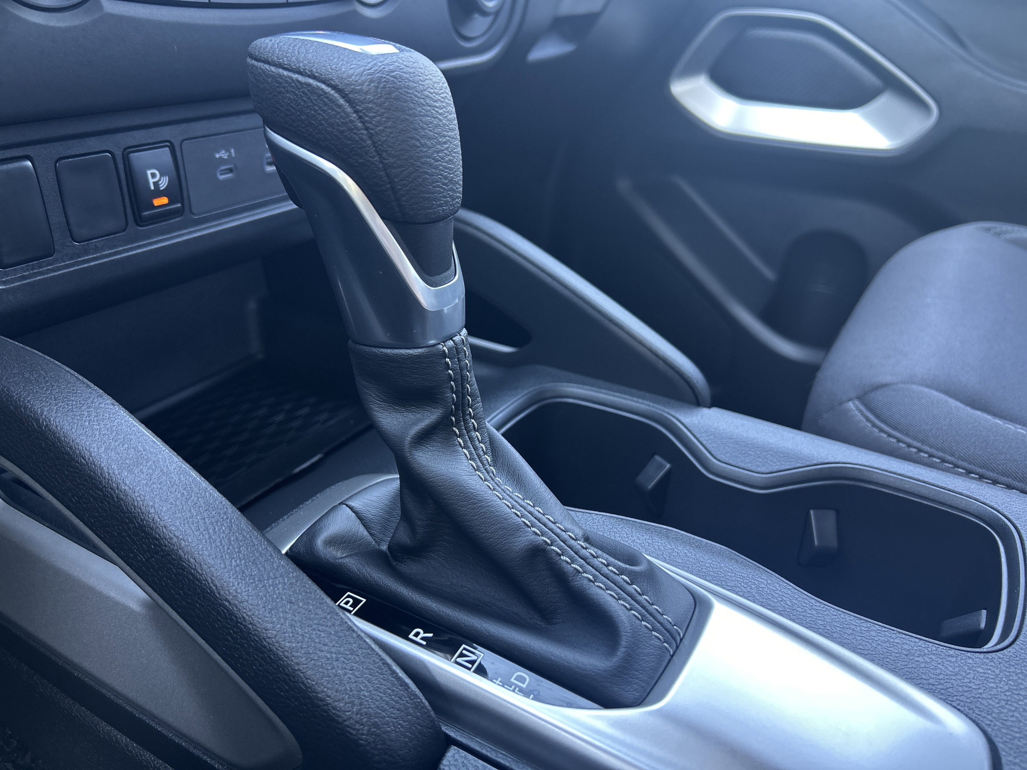 Used 2025 Nissan Frontier SV RWD image 17