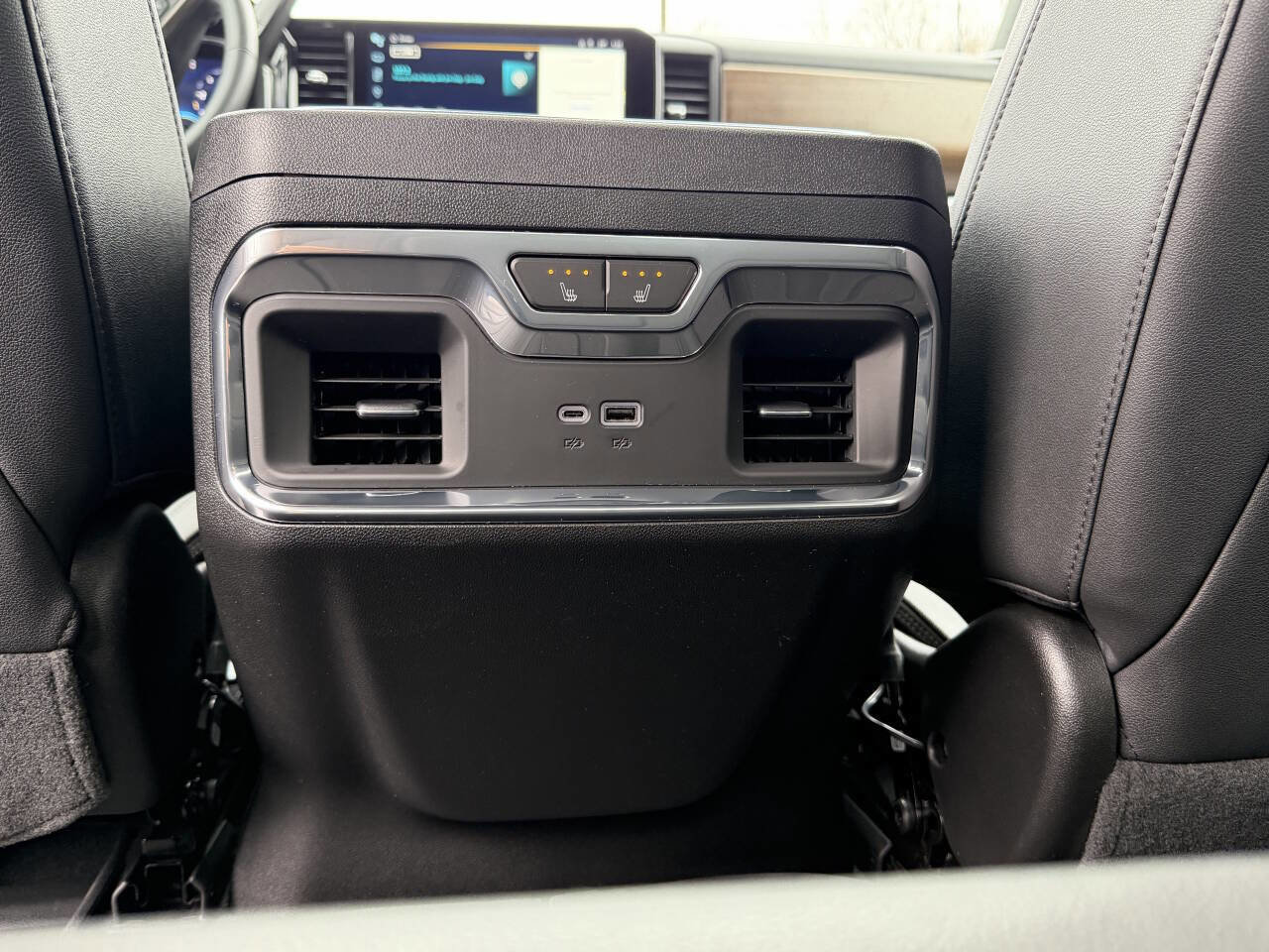 Used 2024 Chevrolet Silverado 3500 High Country w/ High Country Premium Package image 57