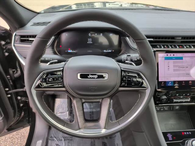 Certified 2024 Jeep Grand Cherokee Overland w/ Luxury Tech Group IV AWD/4WD image 23