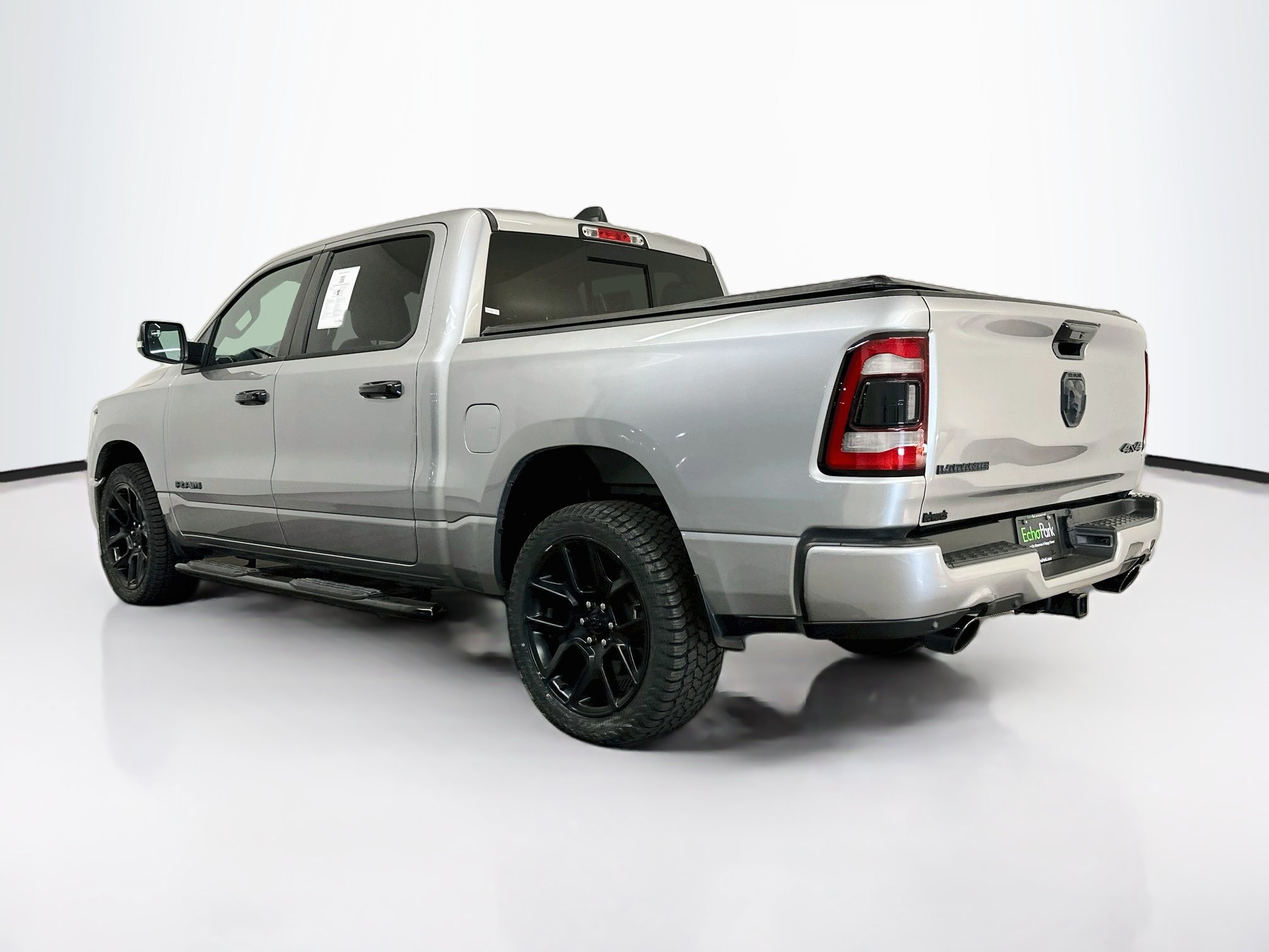 Used 2024 RAM 1500 Laramie AWD/4WD image 5
