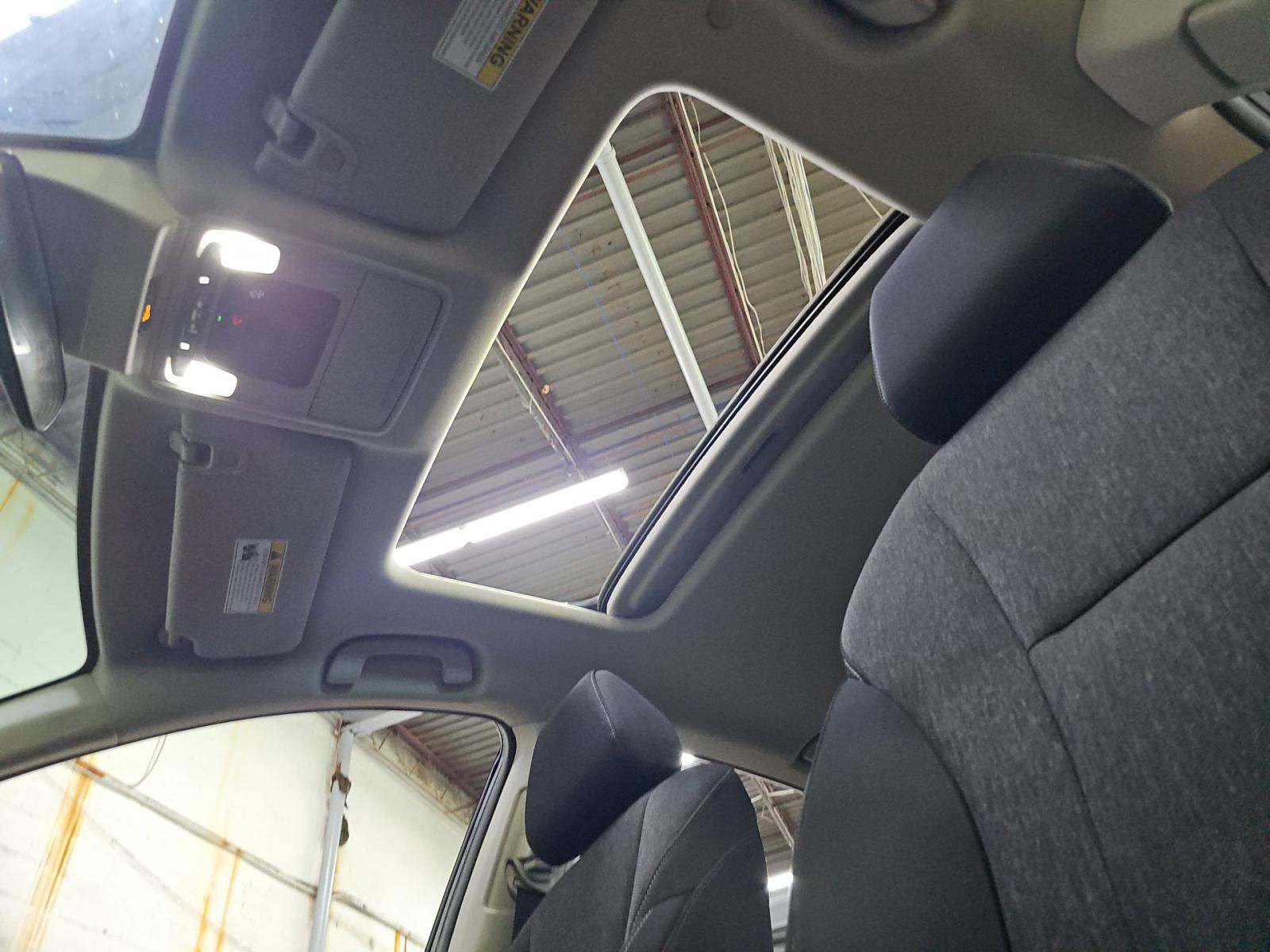 Used 2023 Honda Accord EX image 12